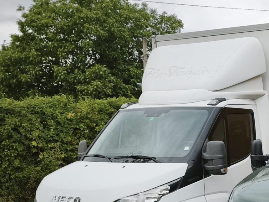 IVECO Daily — фургон (бял)